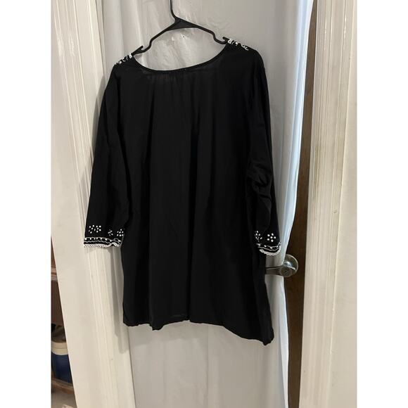 Woman Within Black White Floral Embroidered Sequined Peasant Top Sz 2x - Picture 6 of 6